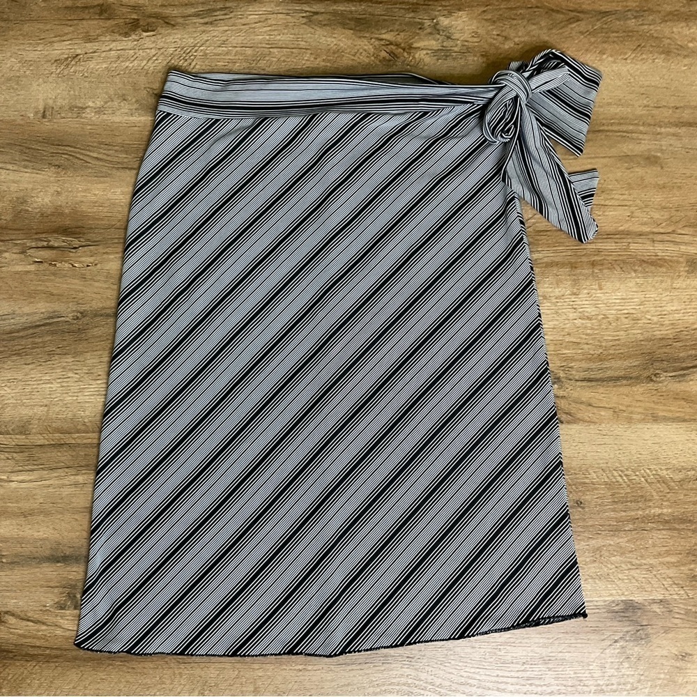 Vintage Skirt Size M 90s Y2K Black White Striped Von Mozart Stretch Side Tie